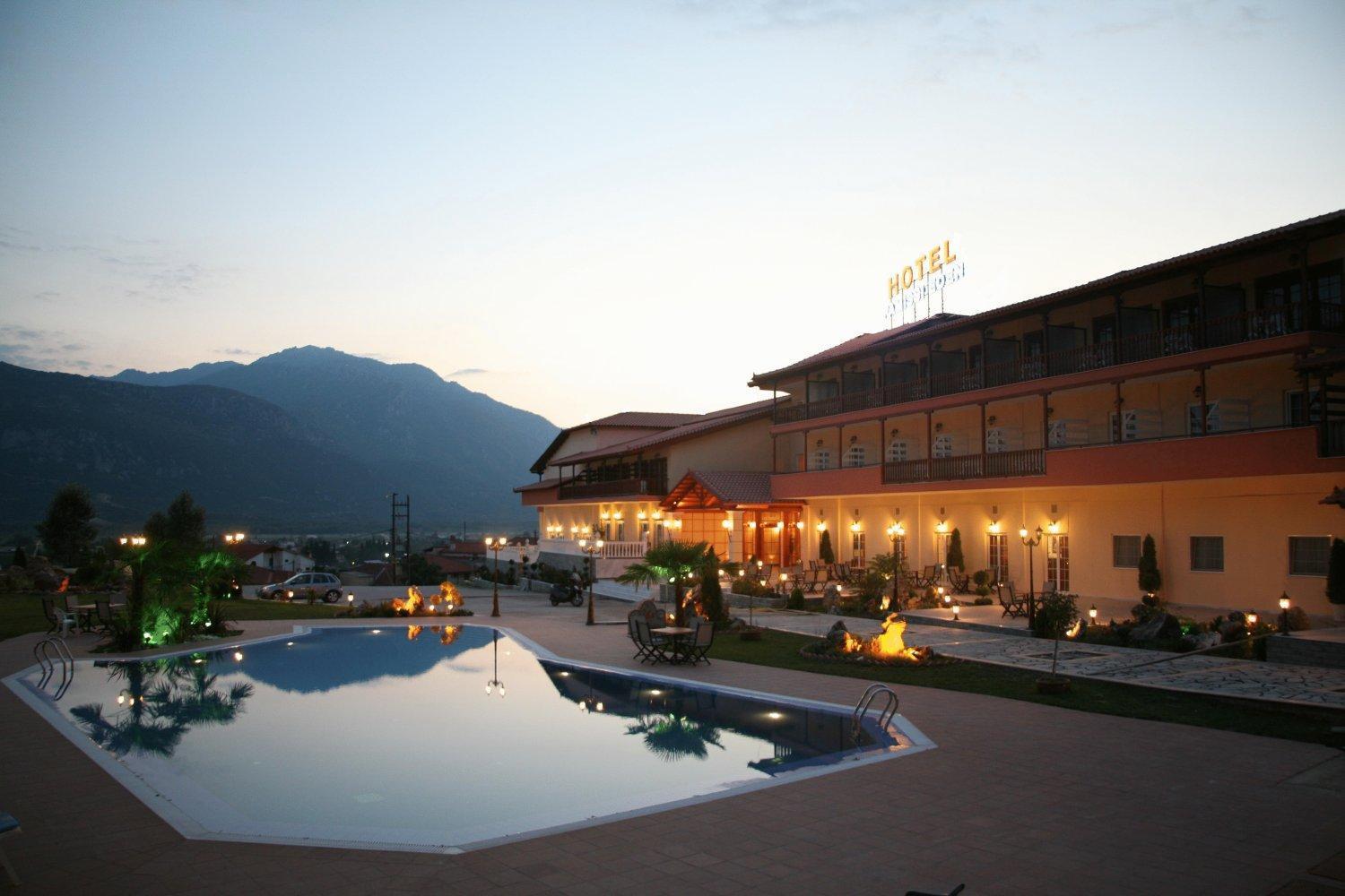 Famissi Eden Hotel Kalambaka Exterior photo